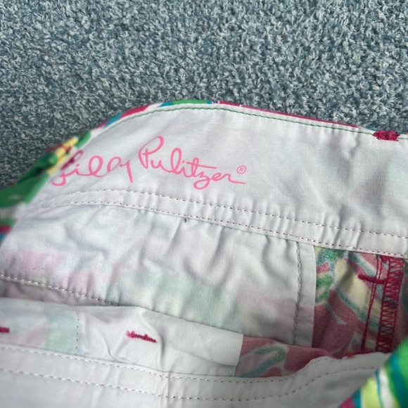 Lilly Pulitzer Tropical Pink Floral Women's Shorts - Picture 7 of 8